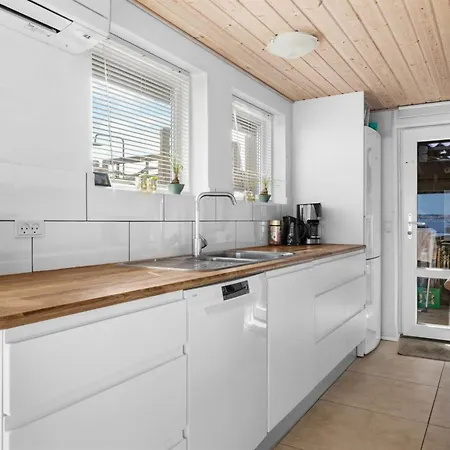 Casa vacanze Yngvy - 10m From The Sea By Interhome *