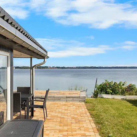 Yngvy - 10m From The Sea By Interhome *